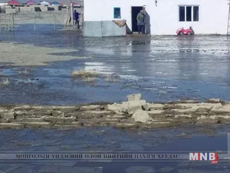 Согог голын ус голдиролоосоо хальж айлуудын хашаа байшин усанд автжээ