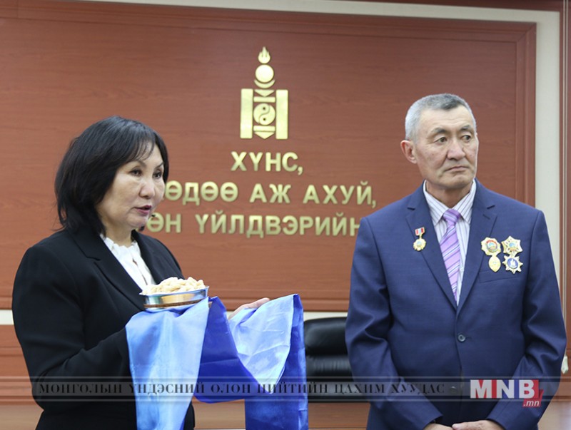 Ж.Онгар Монгол Улсын гавьяат малын эмч боллоо