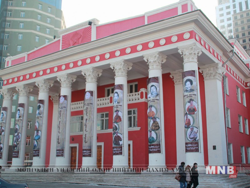 Соёл, урлагийн зориулалтын барилга байгууламж дутмаг байна