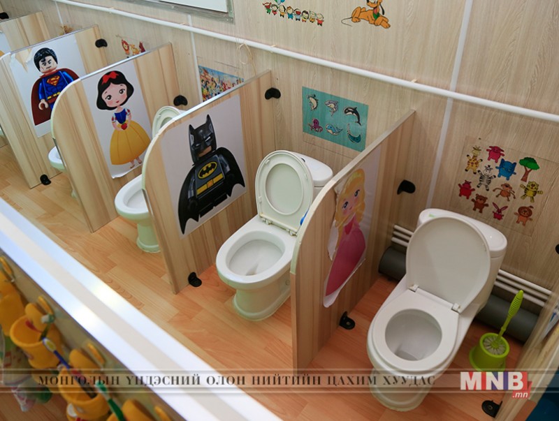 Сурагчдын дотуур байр, цэцэрлэгийн модон жорлонг халах аяныг өрнүүлнэ