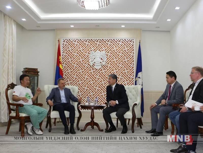 "Баянзүрх" хайрханд нэг сая мод тарих төсөл танилцуулав