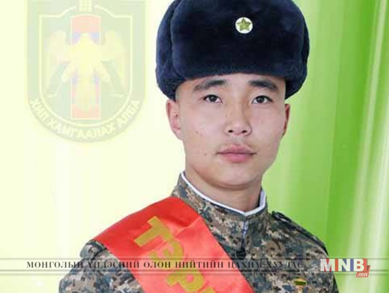 Э.Мөнхболд: Энх өглөөний нарыг эх орны хил дээр угтах гайхамшигтай