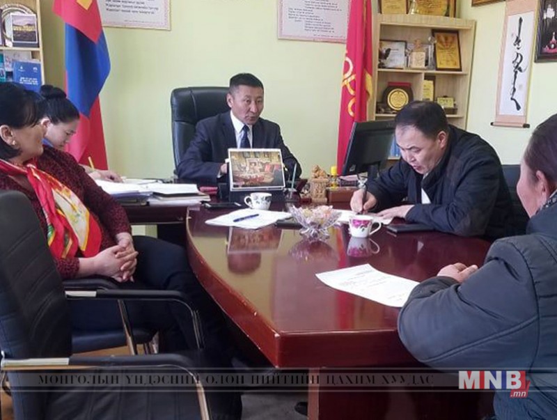 Засаг даргын явуулын өрөөгөөр дамжуулан 170 гаруй иргэдийг хүлээн авч уулзлаа