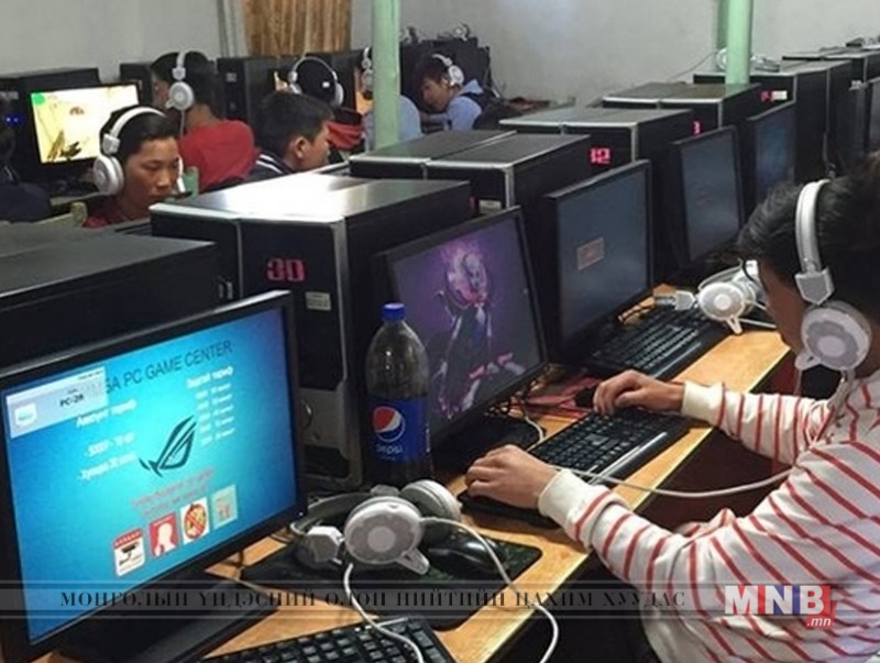 PC тоглоомын газрууд хүүхдүүдийг хоногоор тоглуулах зөрчил их байна