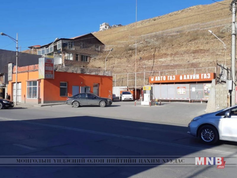 Зөвшөөрөлгүй үйл ажиллагаа эрхэлсэн автомашин хийгээр цэнэглэх станцын үйл ажиллагааг зогсоолоо