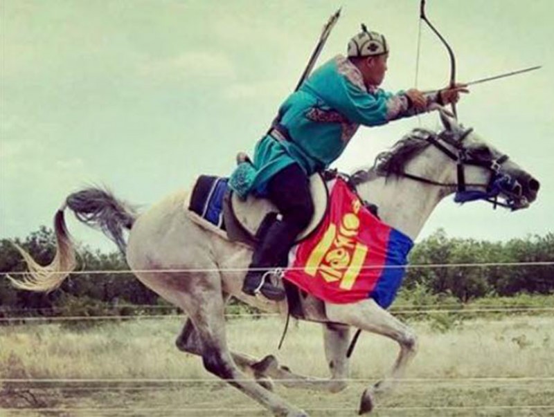 Э.Эрдэнэ, Г.Идэрбаатар нар "Алтын жебе-2019” олон улсын морьт харвааны тэмцээнд оролцоно