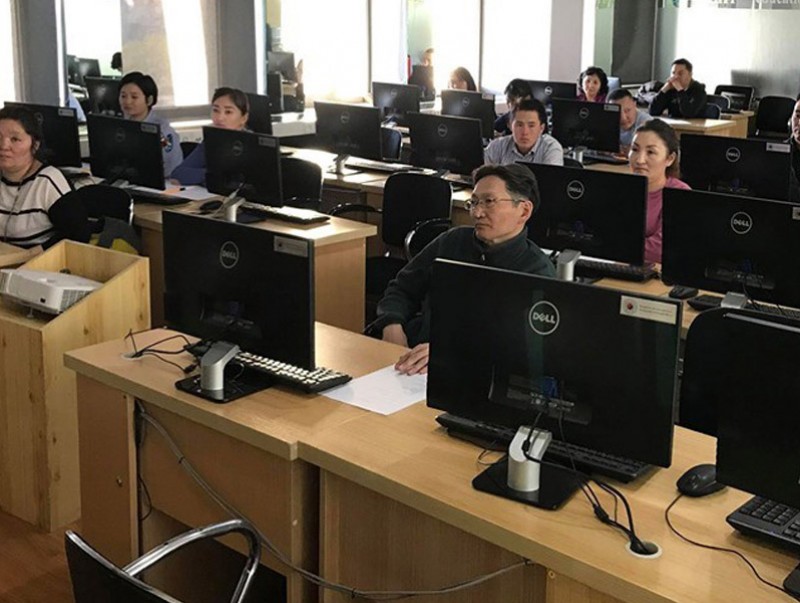 Компьютерын үндсэн хэрэглээний программын ээлжилт сургалт эхэллээ