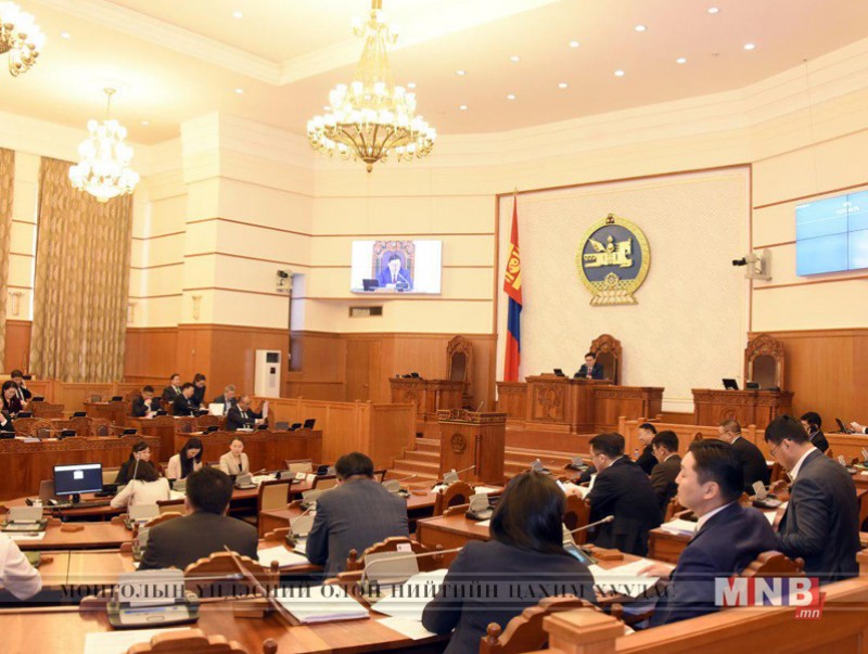 Хуулийн төслүүдийг эцсийн хэлэлцүүлэгт шилжүүллээ