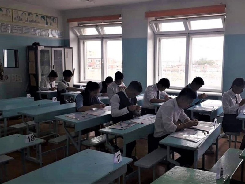 Өмнөговь аймгаас 10 төрлийн хичээлээр нийт 157 төгсөгч шалгалт өгч байна
