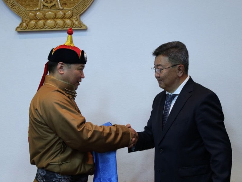 Тамирчдад хүндэтгэл үзүүллээ