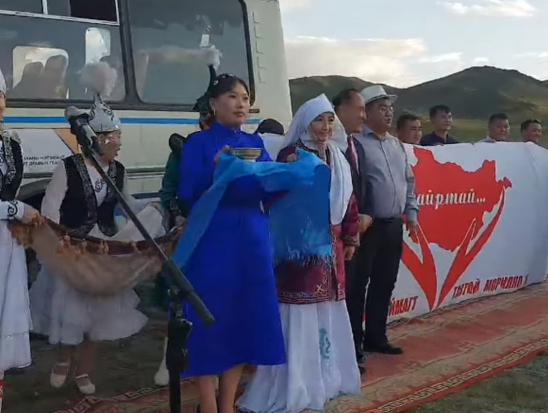 Хурд хамтлаг Баян-Өлгийд хүрэлцэн ирлээ