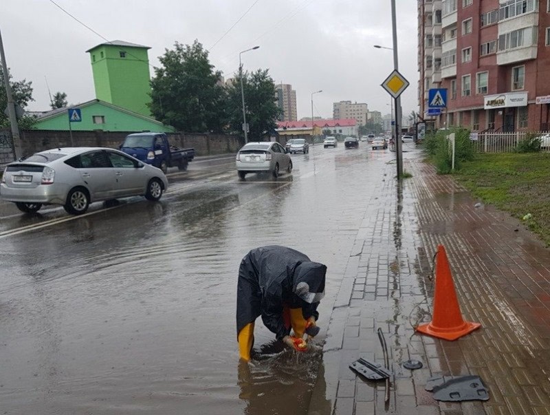 Усанд боогдсон иргэдийн аюулгүй байдлыг ханган ажиллалаа