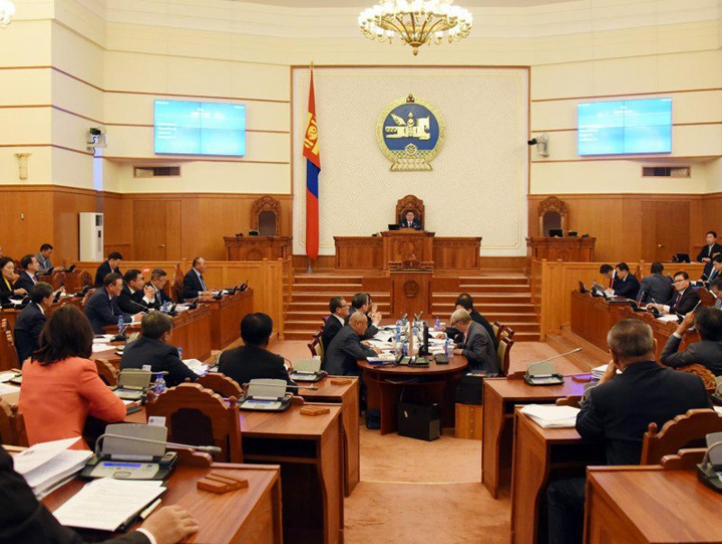 Парламентын ардчиллыг төлөвшүүлж, ард түмний засаглах эрхийг хангахтай холбоотой саналын томьёоллуудаар санал хураалт үргэлжлэв