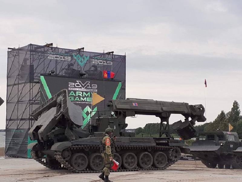 Цэргийн инженерүүд эх орондоо ирлээ