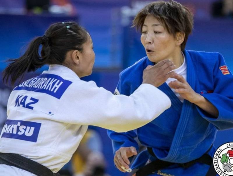 М.Уранцэцэг Г.Отгонцэцэгийг ялав
