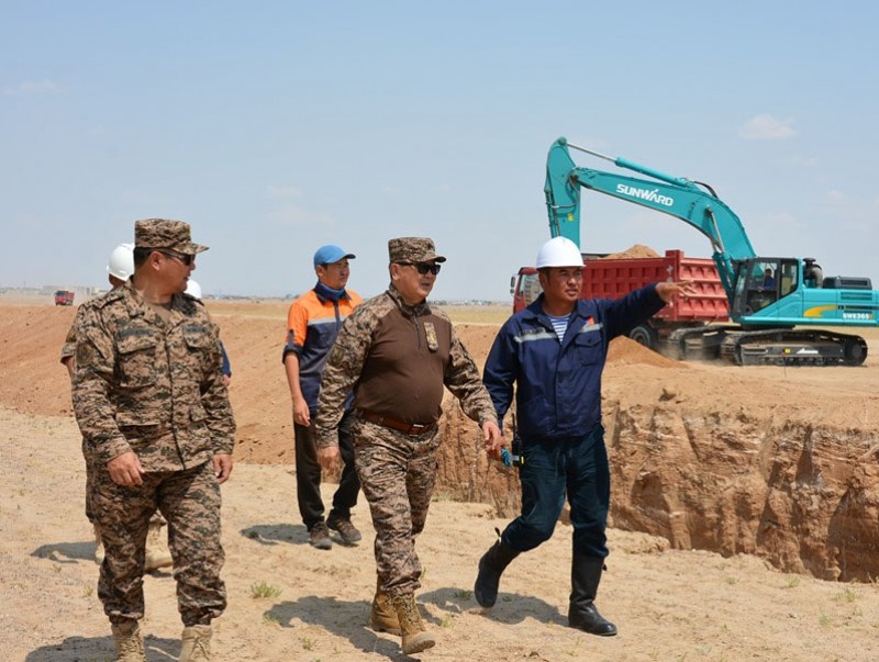 Батлан хамгаалахын сайд Дорноговь аймагт ажиллалаа