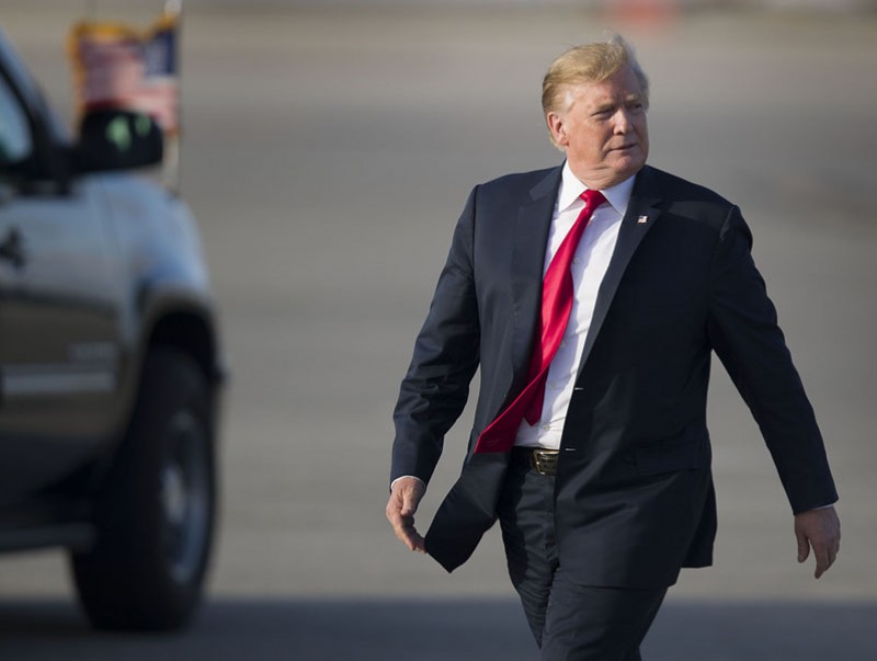 Ерөнхийлөгч Трамп импичментээс хамгаалах тусгай бүлэг байгуулжээ
