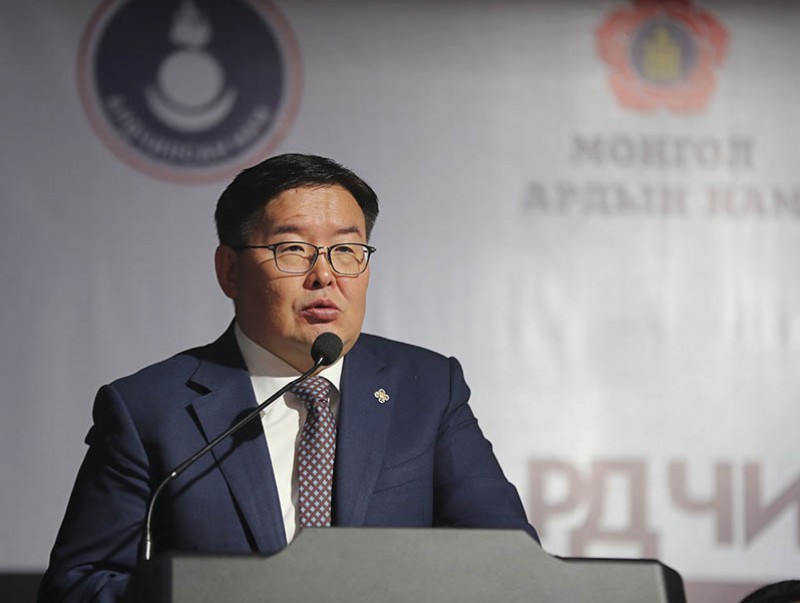 Г.Занданшатар: Үндсэн хуульд оруулах нэмэлт, өөрчлөлтийн төслийн эхийг энэ удаагийн УИХ хэлэлцэн баталлаа