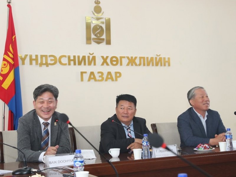 Хамтын ажиллагааны эхлэлийг тавилаа