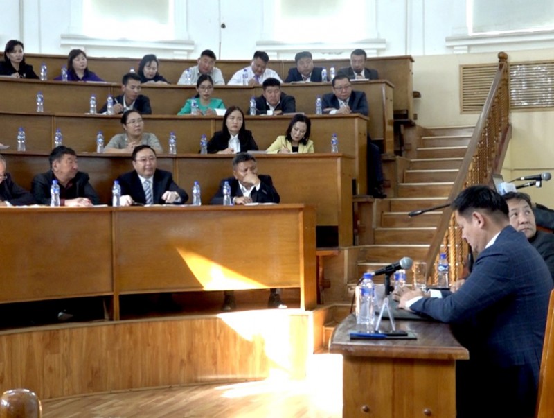 Орон нутагт засаглалыг сайжруулж, хөгжлийг хангах чиглэлээр хэлэлцэж байна