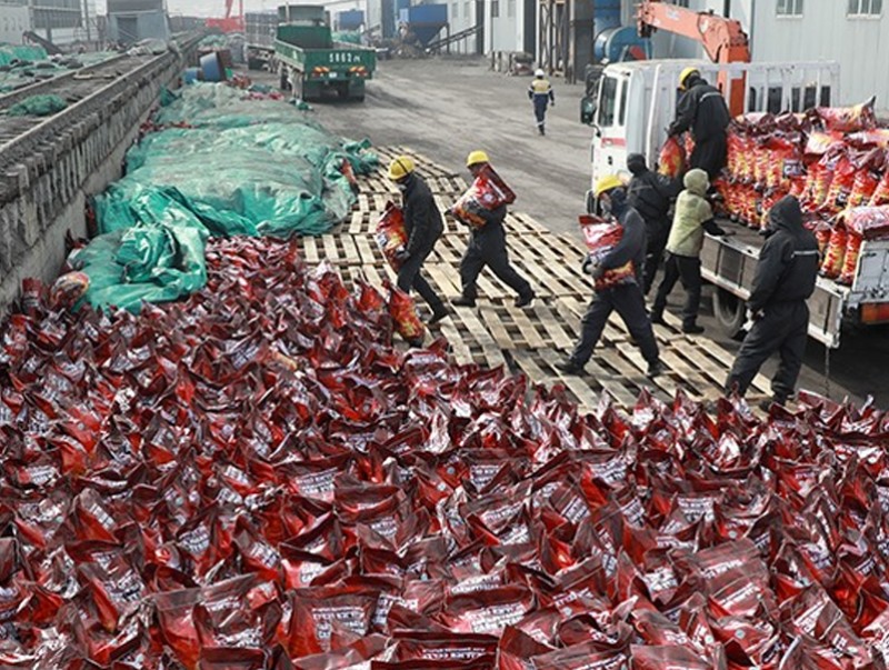 "Таван толгой түлш" компани өдөрт 15 тонн сайжруулсан шахмал түлш шуудайлж байна