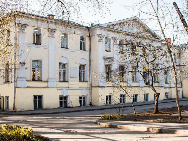 Горькийн утга зохиолын дээд сургуульд 10 уран бүтээлчийг шалгаруулна