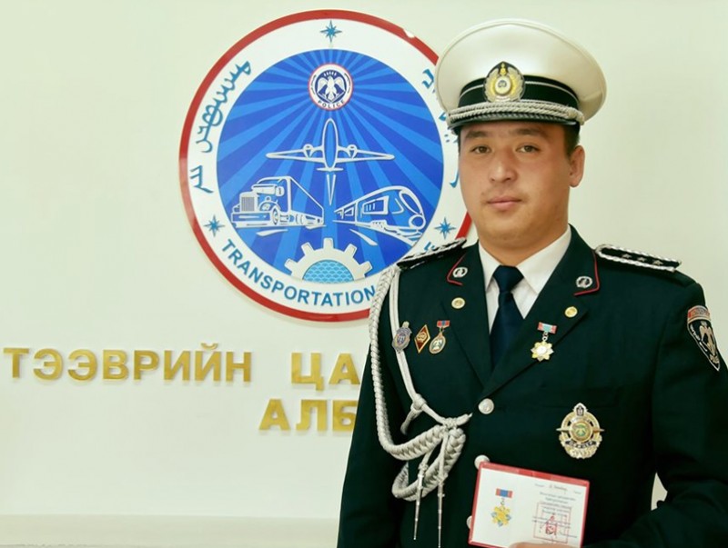 “Цагдаагийн гавьяа” тэмдгээр шагнав