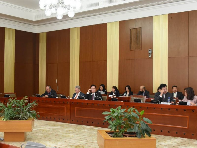 Монгол Улсын эдийн засгийн хэтийн төлөв байдлын талаар танилцууллаа