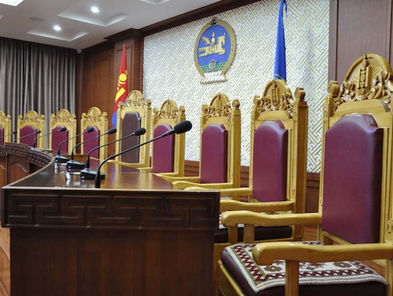 Үндсэн хуулийн цэцийн их суудлын хуралдаан болно
