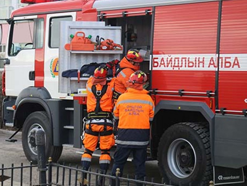 Хичнээн ядарсан ч гэсэн хэзээ ч дуудсан хүрээд л ирэх гайхалтай залуус