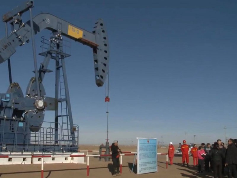 Ерөнхий сайд газрын тос олборлолтын байдалтай танилцав