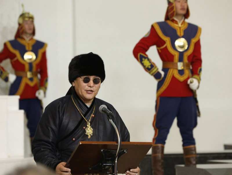 Б.Дашдондог: Их цадигт өвгөдийнхөө түүхгүйгээр бид хэн сэн билээ