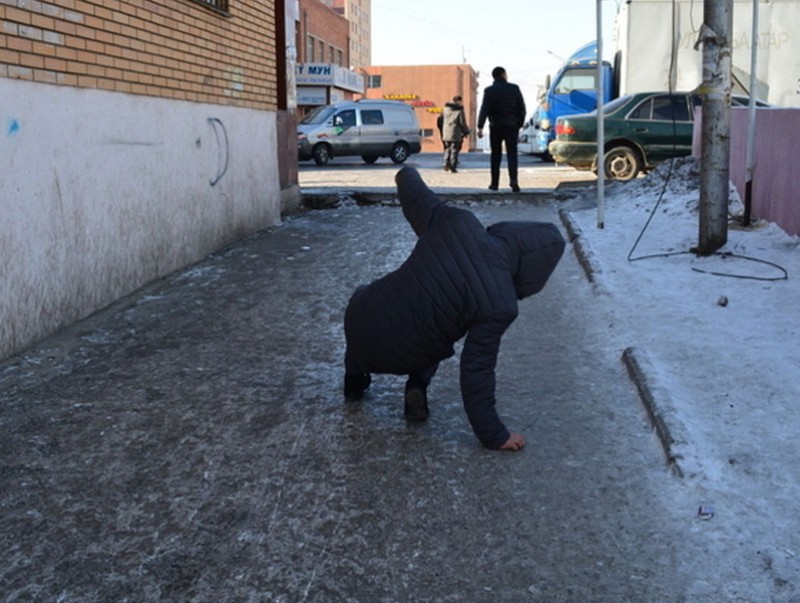 Халтиргаатай үед хэрхэн зөв алхаж явах вэ