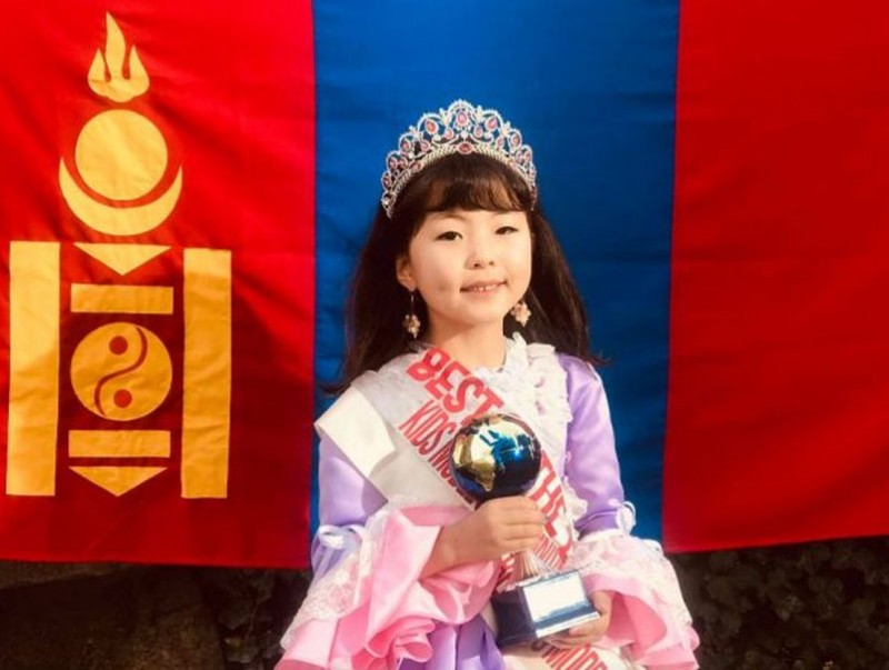 Сурагч А.Төгсгоо “Best of best kids model of the Universe”-ийн гран прид шалгарчээ