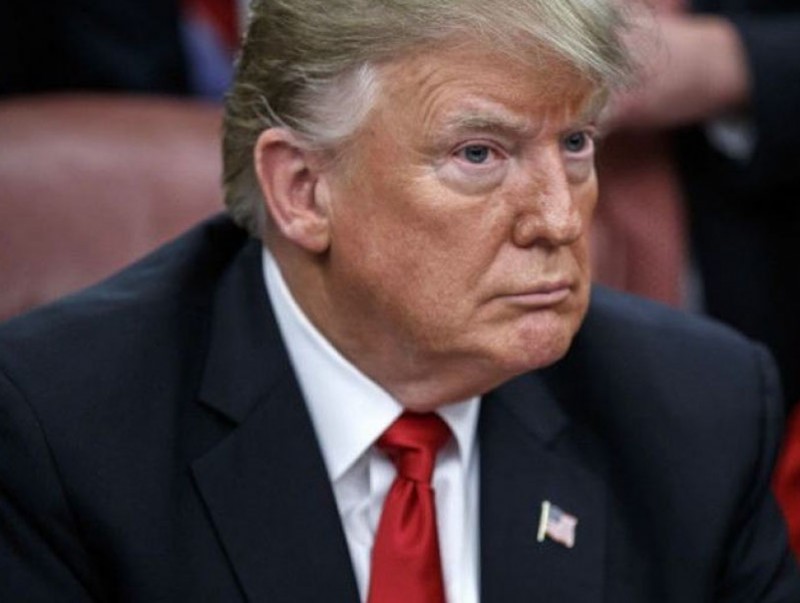 Дональд Трампыг Ерөнхийлөгчийн эрх мэдлээ хэтрүүлэн ашигласан байж болзошгүй шинэ нөхцөл байдал илрүүлжээ