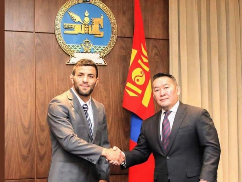 Ираны алдарт бөх Монгол Улсын нэрийн өмнөөс барилдана