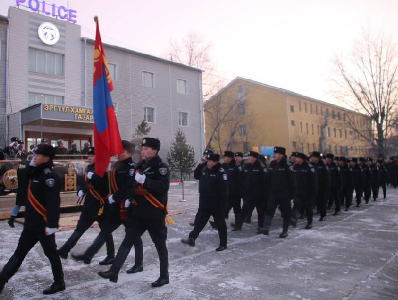 Цэргийн байнгын тэтгэвэрт гарсан дөрвөн алба хаагчид хүндэтгэл үзүүлжээ