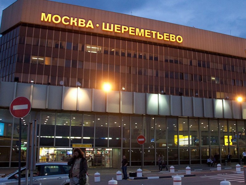 Шереметьево нисэх онгоцны буудалд хөл хорио тогтоолоо
