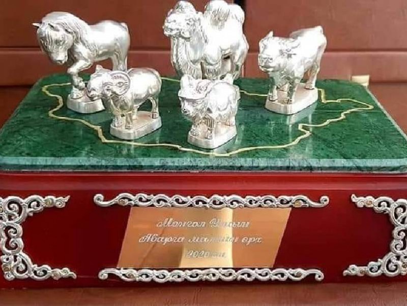 Дорнодын нэг өрх хошой аварга, зургаан өрх улсын аварга малчин болжээ