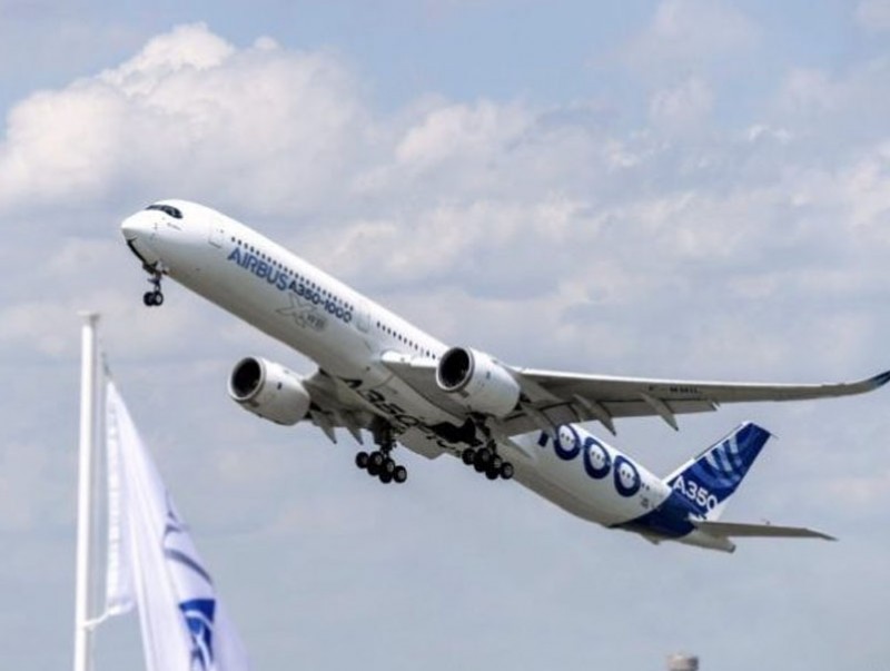 A350-1000 онгоц нисгэгчийн оролцоогүйгээр автоматаар хөөрчээ