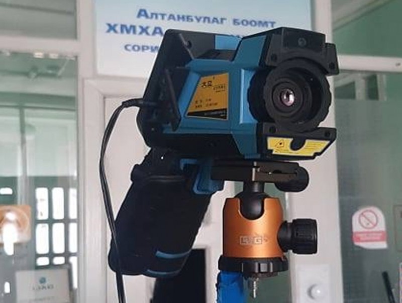"Алтанбулаг" боомтын хилийн нэвтрэх цэгт зорчигчдын халуун хэмжигч нэмж байрлууллаа