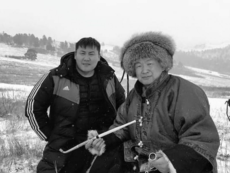 Хөдөлмөрийн баатар Н.Түвшинбаяр, найруулагч Б.Баатар нар тусламжийн эгнээнд нэгдлээ