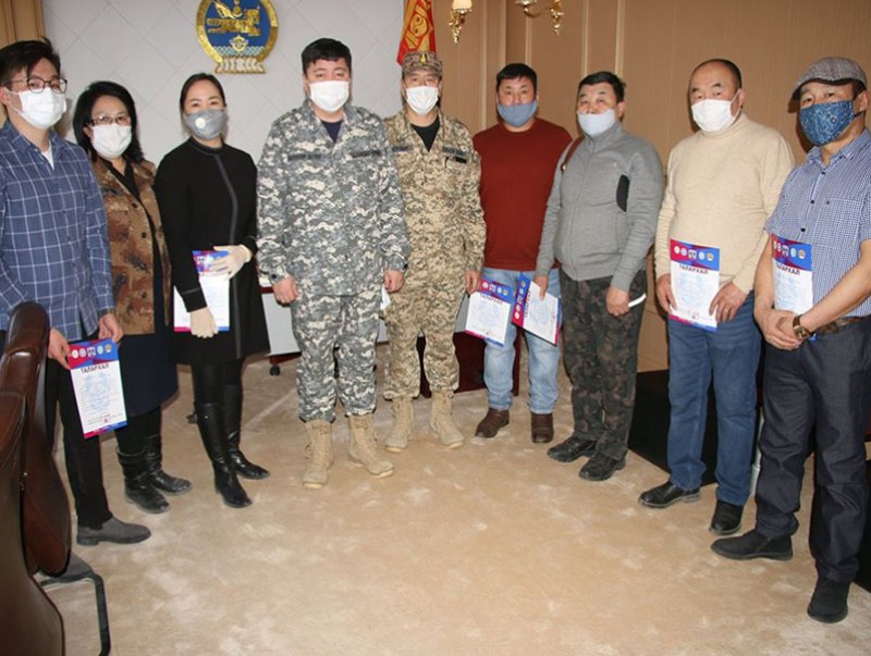 Багануурын хувийн хэвшлийн зургаан компани онцгой комисст хандив өргөлөө