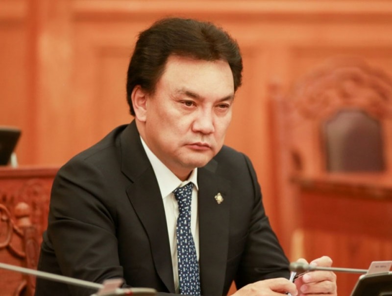 УИХ-ын гишүүн Б.Батзоригийн УИХ-ын гишүүнээс чөлөөлөгдөх хүсэлтийг хэлэлцэв