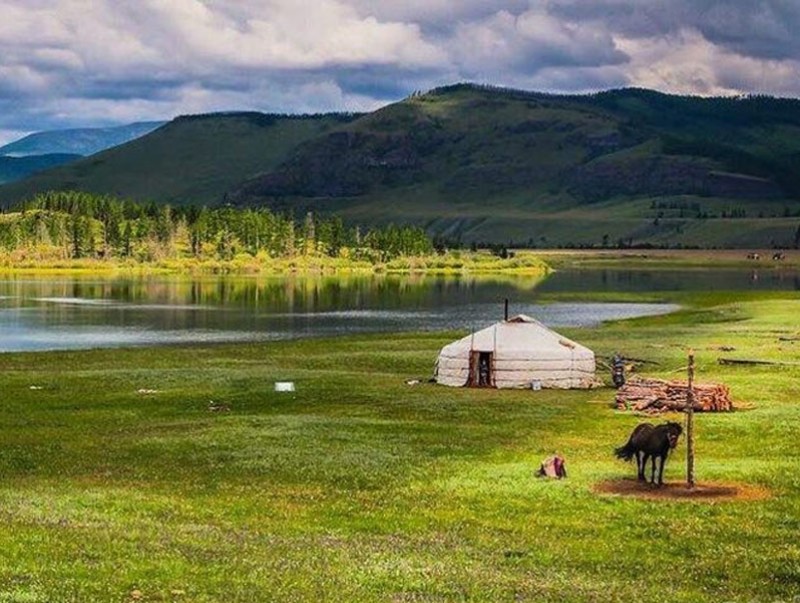 Наран адист Монгол