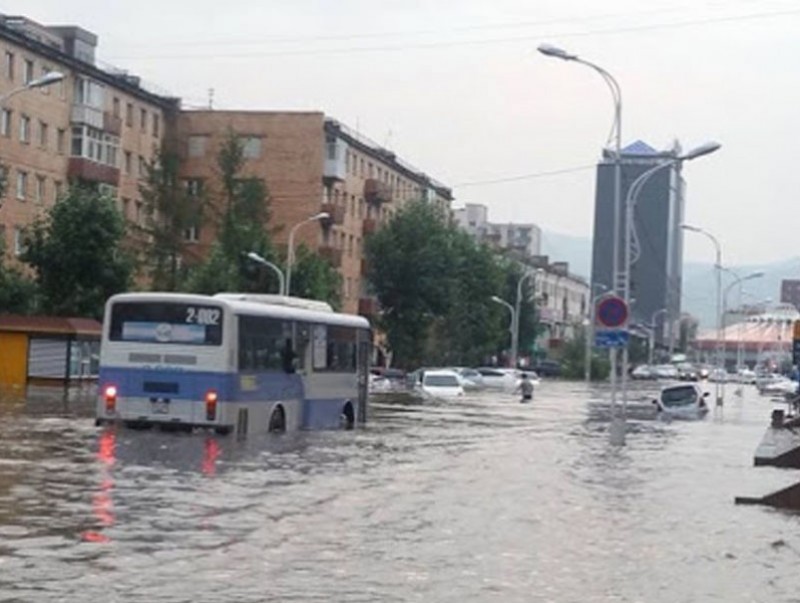 Үер усны аюулаас урьдчилан сэргийлэхийг анхааруулж байна