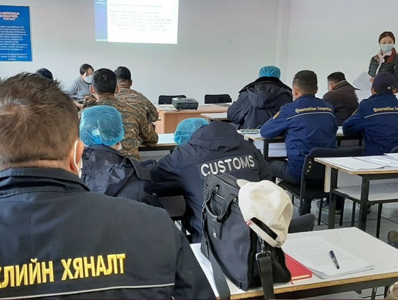 ЗӨСҮТ-тэй хамтран Цагааннуур Тосгоны хилийн боомтын албан хаагчдад сургалт зохион байгууллаа
