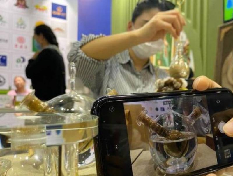 Өвөр Монголын гар урлалын үзэсгэлэн худалдааны борлуулалт хоёр сая юань давжээ