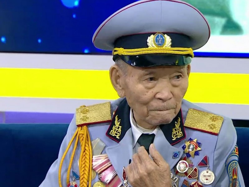 Т.Бат-Очир: Цэргийн холбооны ангийг удирдана гэдэг мэдлэг чадвар сайтай, өндөр ёс зүйтэй байхыг шаарддаг