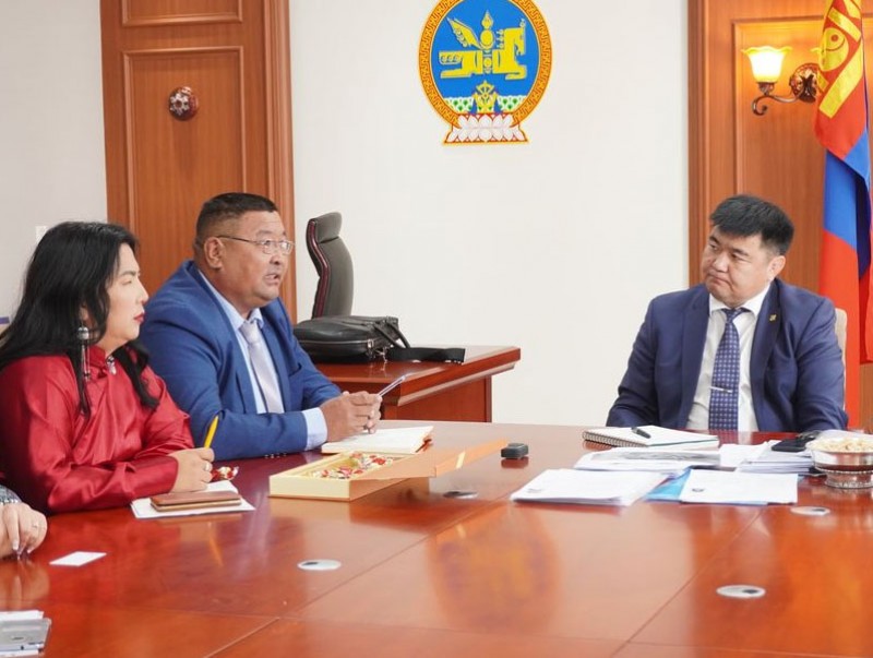 Соёлын сайд орон нутгийн соёлын байгууллагын төлөөллийг хүлээн авч уулзлаа